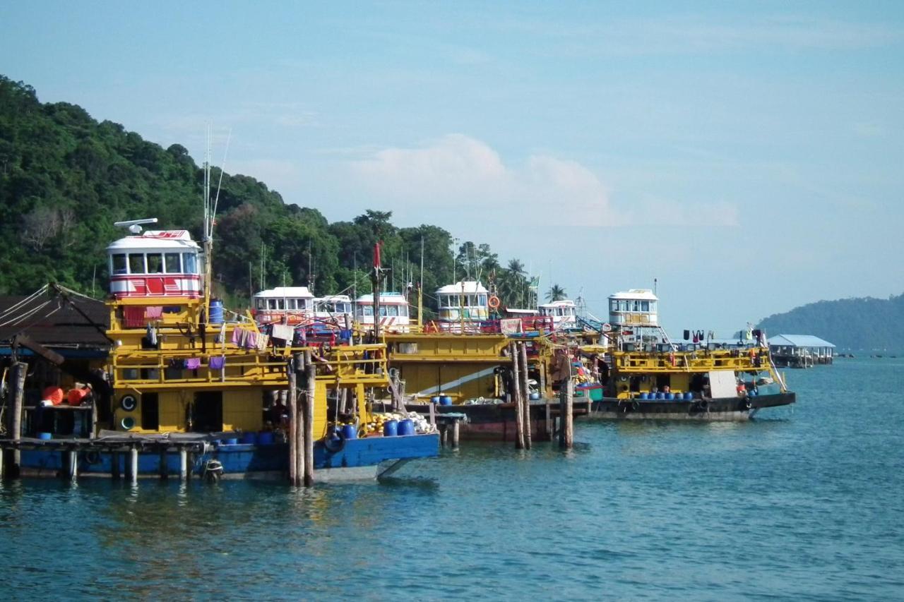C 13 Lot 10 Pangkor Leisure Beach Studio パンコール エクステリア 写真